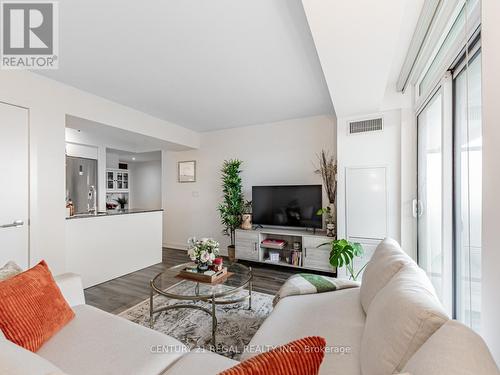 1311 - 120 Varna Drive, Toronto, ON - Indoor Photo Showing Living Room