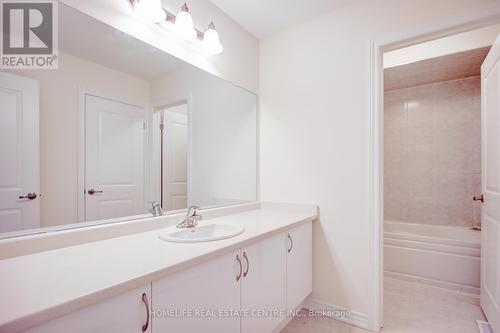 122 Hitchman Street, Brant, ON - Indoor Photo Showing Bathroom