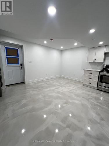 Lower - 145 Collier Street, Barrie, ON - Indoor Photo Showing Other Room