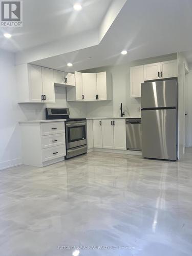 Lower - 145 Collier Street, Barrie, ON - Indoor Photo Showing Kitchen