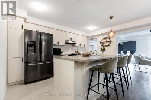 19 - 1125 Leger Way, Milton, ON - Indoor Photo Showing Kitchen With Upgraded Kitchen