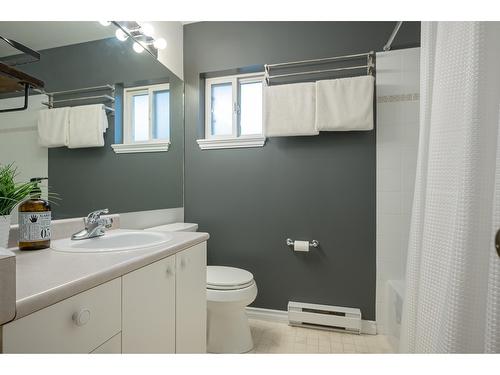 308 16233 82 Avenue, Surrey, BC - Indoor Photo Showing Bathroom