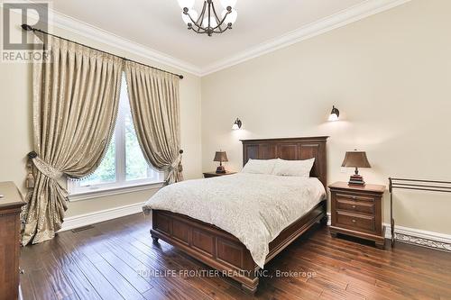 7645 16Th Side Road, King, ON - Indoor Photo Showing Bedroom