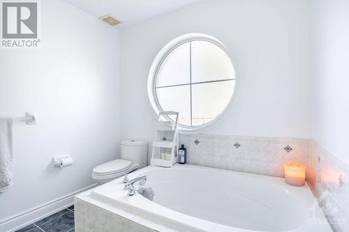 137 Ballance Drive, Ottawa, ON - Indoor Photo Showing Bathroom