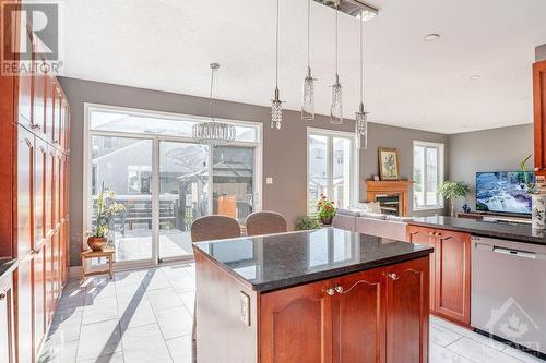 137 Ballance Drive, Ottawa, ON - Indoor Photo Showing Kitchen