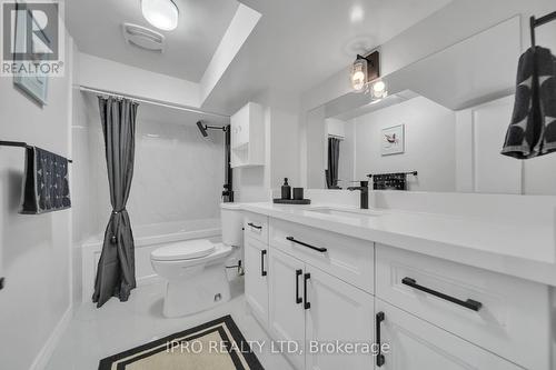 734 Eaglemount Crescent, Mississauga, ON - Indoor Photo Showing Bathroom