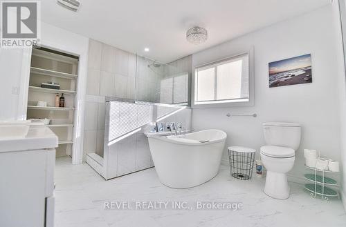 1221 Dalton Road, Timmins (Dalton Rd.), ON - Indoor Photo Showing Bathroom