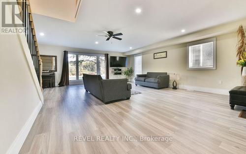 1221 Dalton Road, Timmins (Dalton Rd.), ON - Indoor Photo Showing Living Room