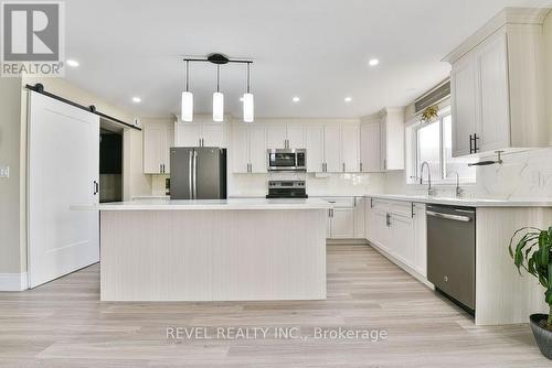 1221 Dalton Road, Timmins (Dalton Rd.), ON - Indoor Photo Showing Kitchen With Upgraded Kitchen