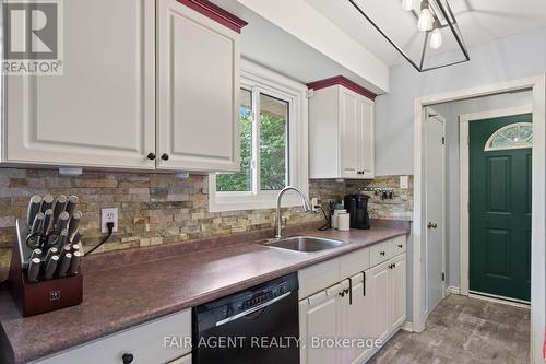 28 Archer Crescent, London, ON - Indoor Photo Showing Kitchen