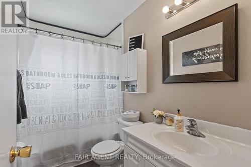 28 Archer Crescent, London, ON - Indoor Photo Showing Bathroom