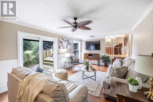 4 Sparrow Court, Kawartha Lakes (Little Britain), ON - Indoor Photo Showing Living Room