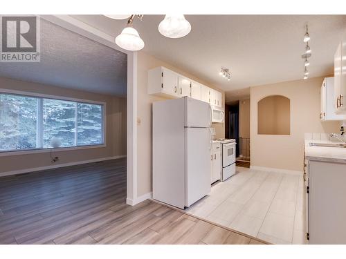 2895 Wildwood Crescent, Prince George, BC - Indoor