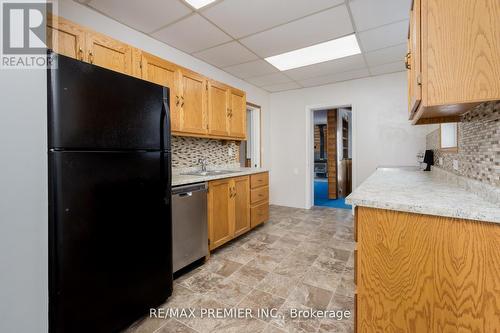 391 Queen Street, Newmarket, ON - Indoor Photo Showing Kitchen