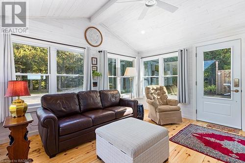 18 Bartley Lane, South Bruce Peninsula, ON - Indoor Photo Showing Living Room