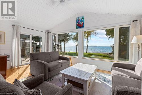 18 Bartley Lane, South Bruce Peninsula, ON - Indoor Photo Showing Living Room