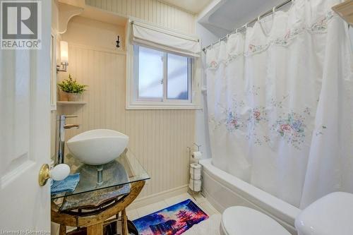 61 Renwick Avenue, Cambridge, ON - Indoor Photo Showing Bathroom