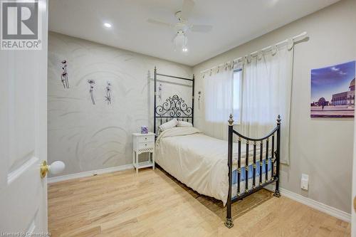 61 Renwick Avenue, Cambridge, ON - Indoor Photo Showing Bedroom