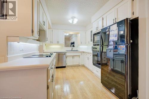 Kitchen - 61 Renwick Avenue, Cambridge, ON - Indoor Photo Showing Kitchen With Upgraded Kitchen