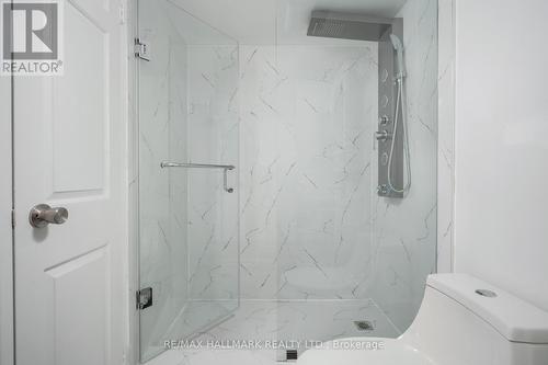 502 - 105 Mccaul Street, Toronto, ON - Indoor Photo Showing Bathroom