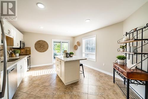 9 Burgundy Court, Whitby, ON - Indoor Photo Showing Kitchen With Double Sink