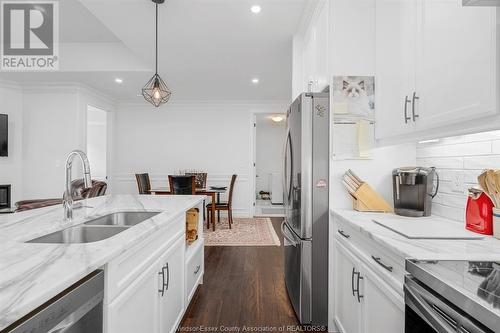 445 Brunmar Crescent, Lakeshore, ON - Indoor Photo Showing Kitchen With Double Sink