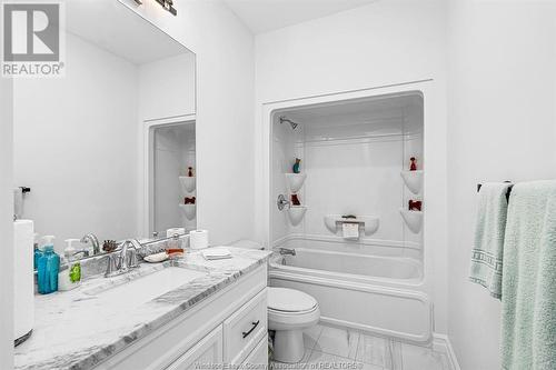 445 Brunmar Crescent, Lakeshore, ON - Indoor Photo Showing Bathroom