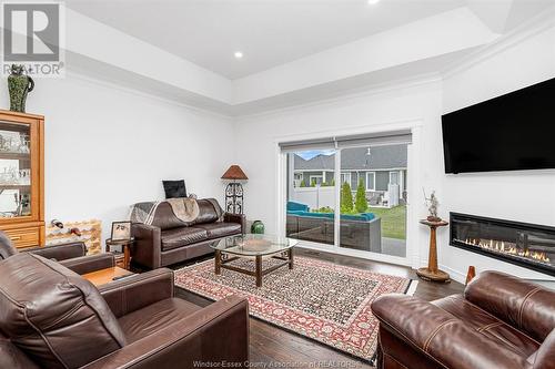 445 Brunmar Crescent, Lakeshore, ON - Indoor Photo Showing Living Room With Fireplace