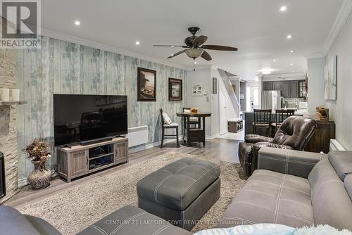 Unit 6 - 70 Laguna Parkway, Ramara, ON - Indoor Photo Showing Living Room