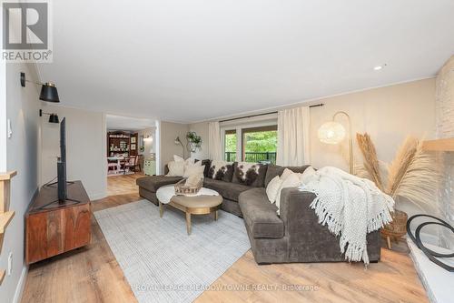 27 Tweedle Street, Halton Hills, ON - Indoor Photo Showing Living Room