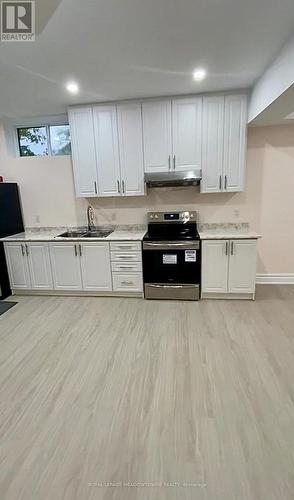 9051 Eighth Line, Halton Hills, ON - Indoor Photo Showing Kitchen