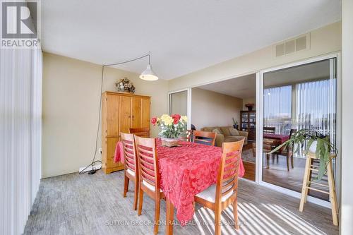 706 - 2091 Hurontario Street, Mississauga, ON - Indoor Photo Showing Dining Room