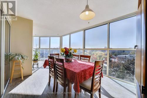 706 - 2091 Hurontario Street, Mississauga, ON - Indoor Photo Showing Dining Room