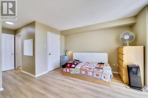 706 - 2091 Hurontario Street, Mississauga, ON - Indoor Photo Showing Bedroom