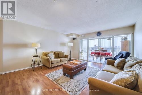 706 - 2091 Hurontario Street, Mississauga, ON - Indoor Photo Showing Living Room