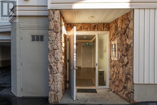 View of property entrance - 101 145 Newcastle Ave, Nanaimo, BC - Outdoor With Exterior