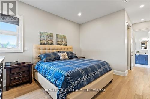 13 Francesco Crescent, St. Catharines, ON - Indoor Photo Showing Bedroom