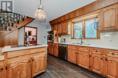 5822 2Nd Line, Erin, ON - Indoor Photo Showing Kitchen With Double Sink