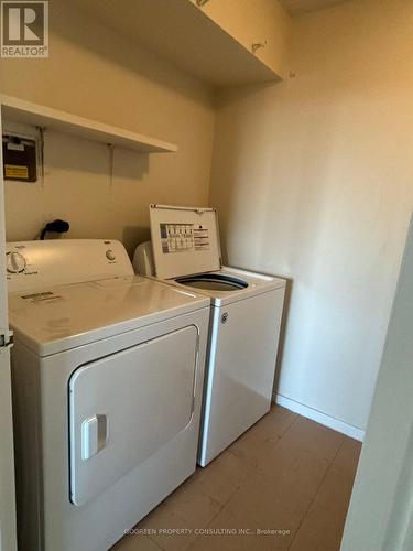 608 - 200 Robert Speck Parkway, Mississauga, ON - Indoor Photo Showing Laundry Room