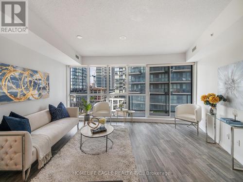 706 - 51 East Liberty Street, Toronto, ON - Indoor Photo Showing Living Room