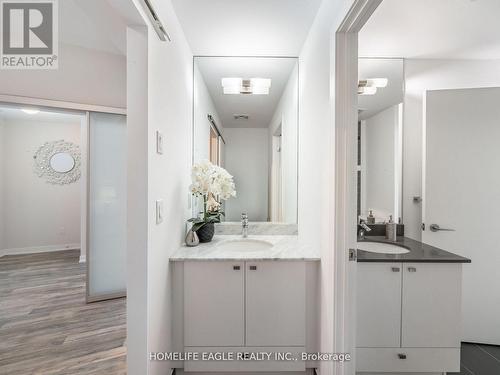 706 - 51 East Liberty Street, Toronto, ON - Indoor Photo Showing Bathroom