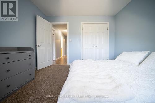 8 Oakes Court, Guelph, ON - Indoor Photo Showing Bedroom