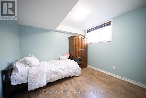 8 Oakes Court, Guelph, ON - Indoor Photo Showing Bedroom