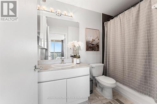 1201 - 30 Canterbury Place, Toronto, ON - Indoor Photo Showing Bathroom