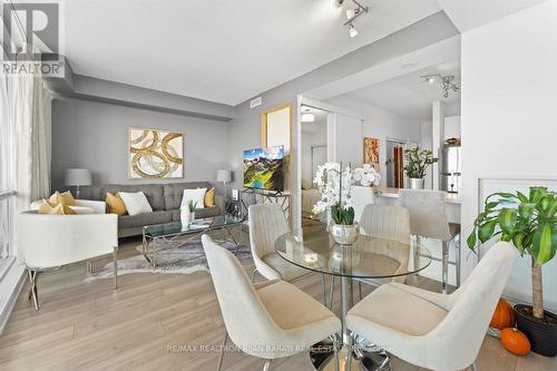 1201 - 30 Canterbury Place, Toronto, ON - Indoor Photo Showing Dining Room