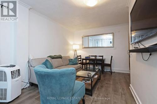 36 Meadow Avenue, Toronto, ON - Indoor Photo Showing Living Room