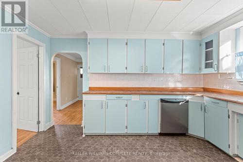 15 Hayes Homestead, St. Catharines, ON - Indoor Photo Showing Kitchen