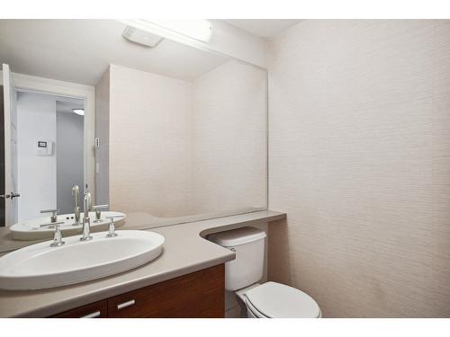 25 15833 26 Avenue, Surrey, BC - Indoor Photo Showing Bathroom