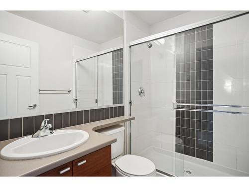 25 15833 26 Avenue, Surrey, BC - Indoor Photo Showing Bathroom