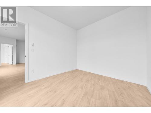 Ph33 6283 Kingsway, Burnaby, BC - Indoor Photo Showing Other Room